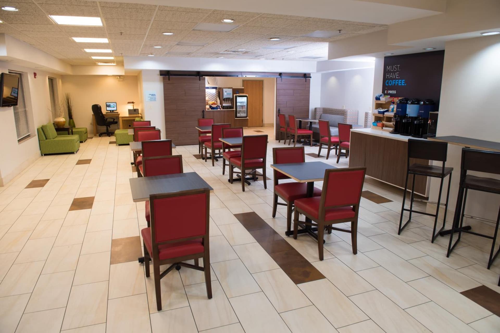 Holiday Inn Express Hotel & Suites Elkhart-South by IHG gallery photo in Elkhart, IN — image 43