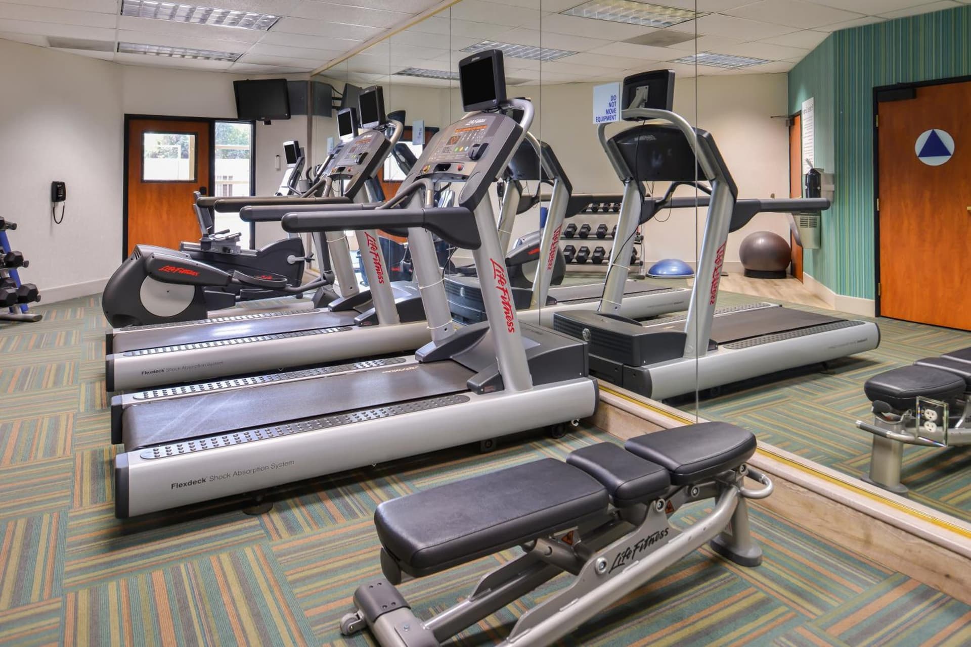 HOLIDAY INN EXPRESS & SUITES ELK GROVE CENTRAL - HWY 99 by IHG gallery photo in Elk Grove, CA — image 11