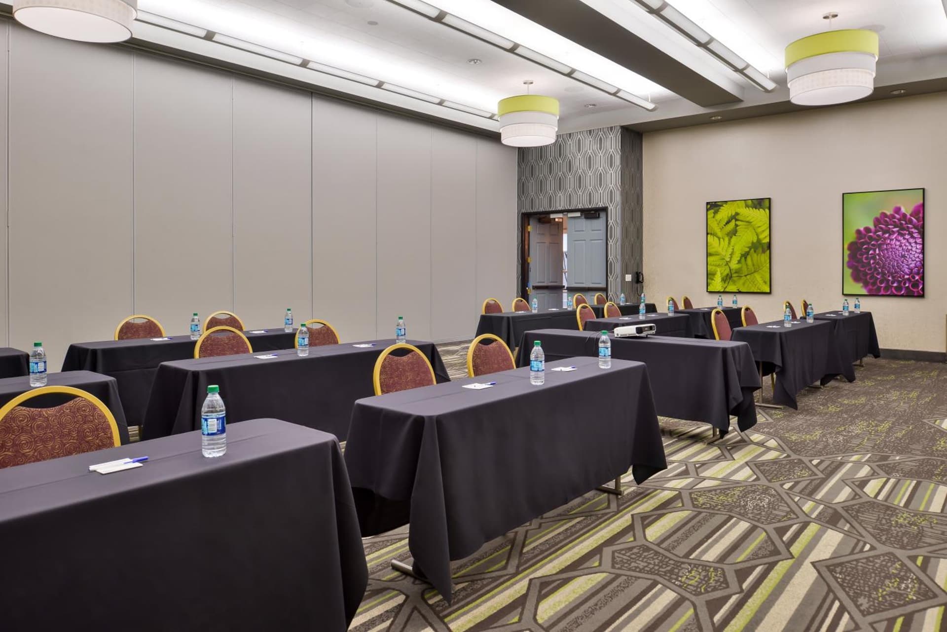 HOLIDAY INN EXPRESS & SUITES ELK GROVE CENTRAL - HWY 99 by IHG gallery photo in Elk Grove, CA — image 55
