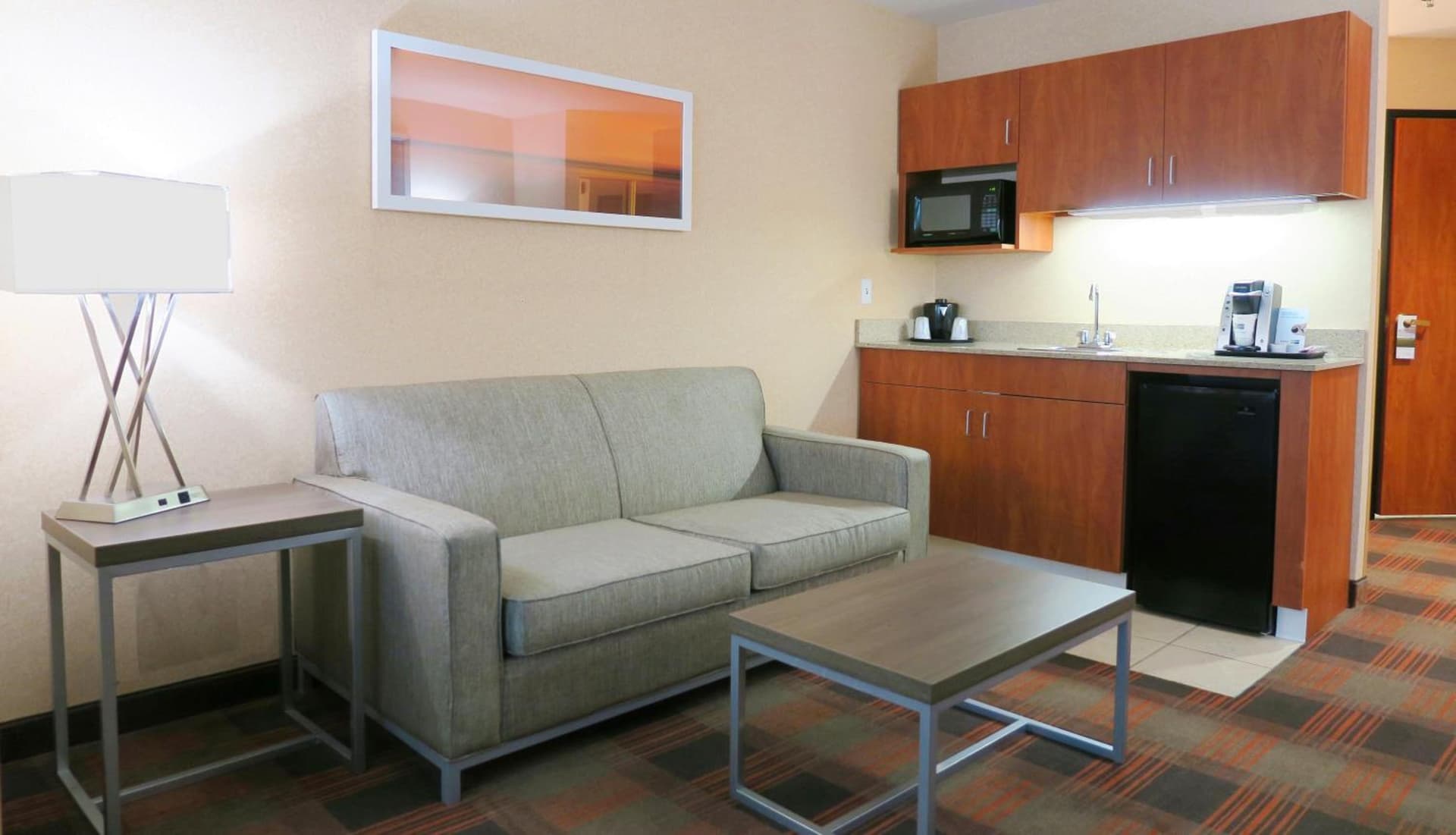 HOLIDAY INN EXPRESS & SUITES ELK GROVE CENTRAL - HWY 99 by IHG gallery photo in Elk Grove, CA — image 4