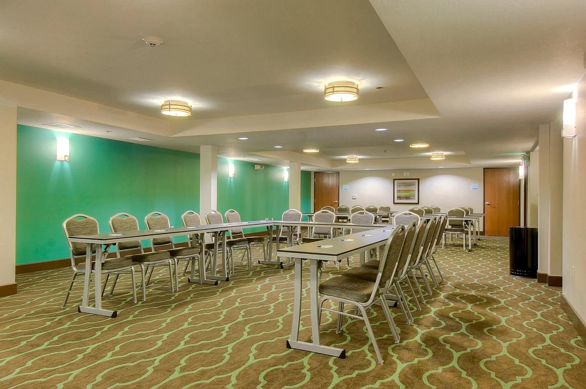 Holiday Inn Express & Suites Carlsbad Beach by IHG gallery photo in Carlsbad, CA — image 20