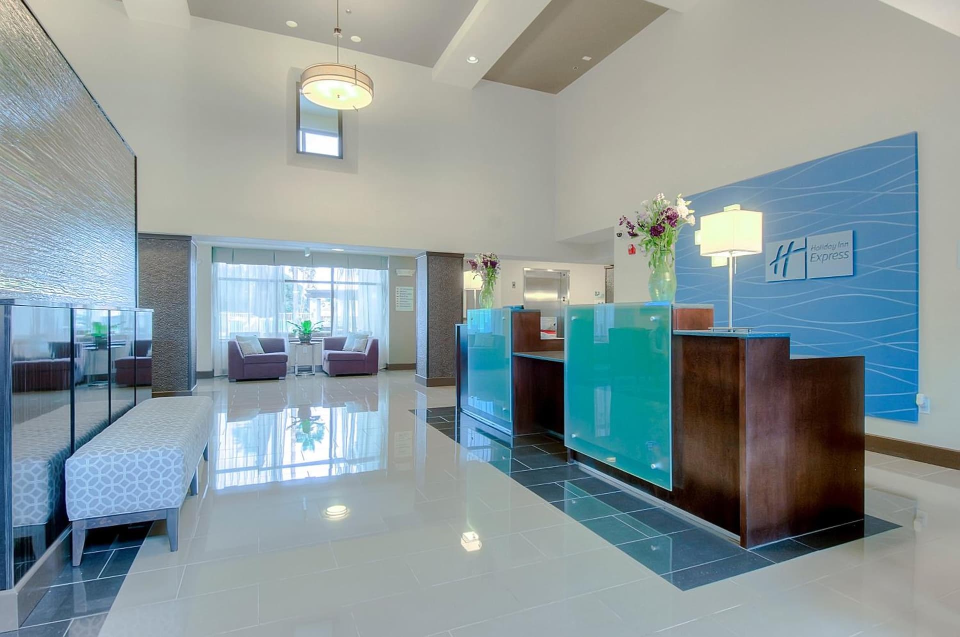 Holiday Inn Express & Suites Carlsbad Beach by IHG gallery photo in Carlsbad, CA — image 13