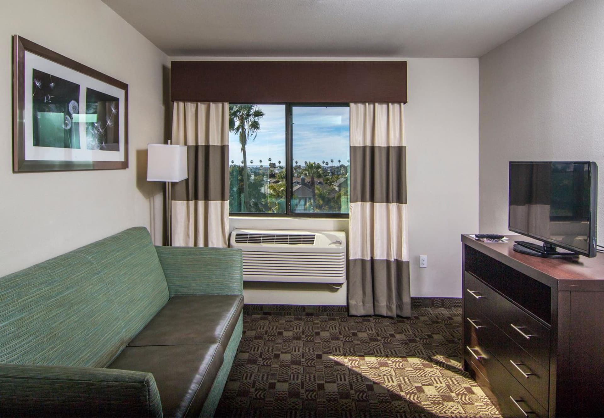Holiday Inn Express & Suites Carlsbad Beach by IHG interior in Carlsbad, CA — gallery photo 2