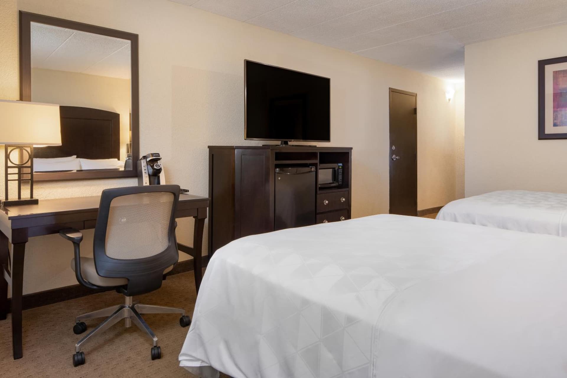 Holiday Inn and Suites Charleston West by IHG gallery photo in Charleston, WV — image 31