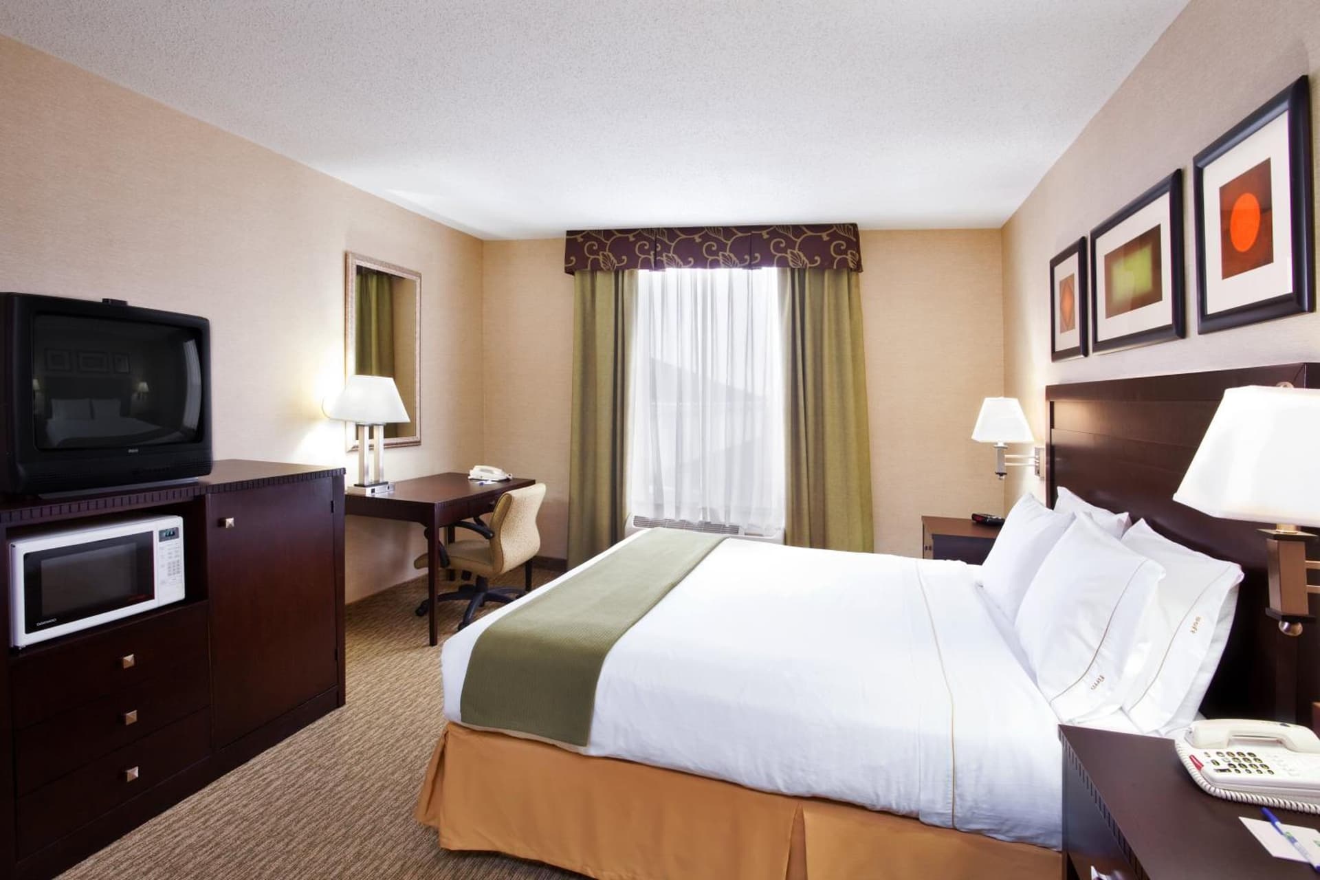 Holiday Inn Express Hotel & Suites Cleveland-Streetsboro by IHG gallery photo in Streetsboro, OH — image 6
