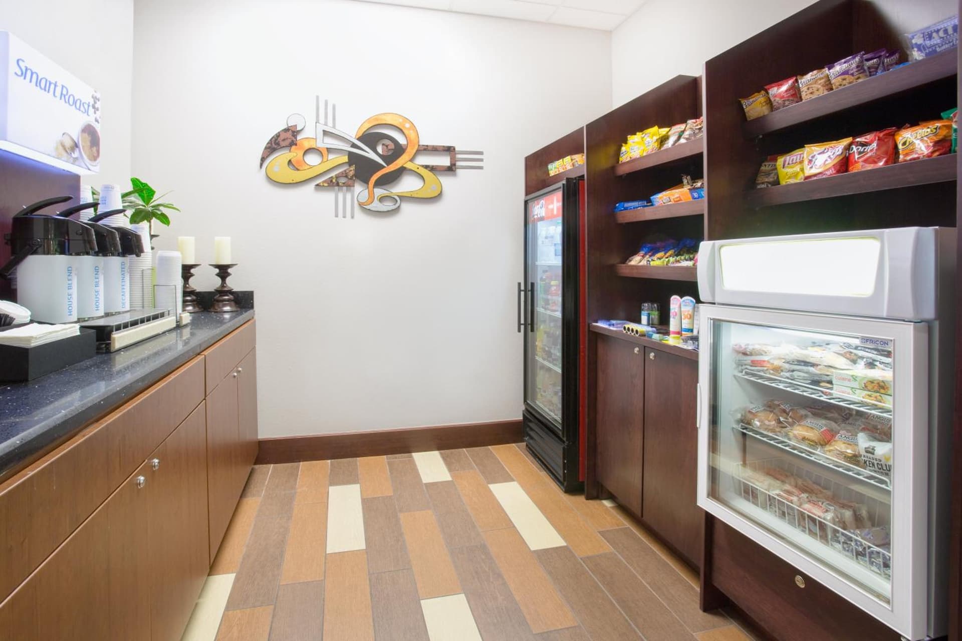 Holiday Inn Express & Suites Denver North - Thornton by IHG gallery photo in Thornton, CO — image 41