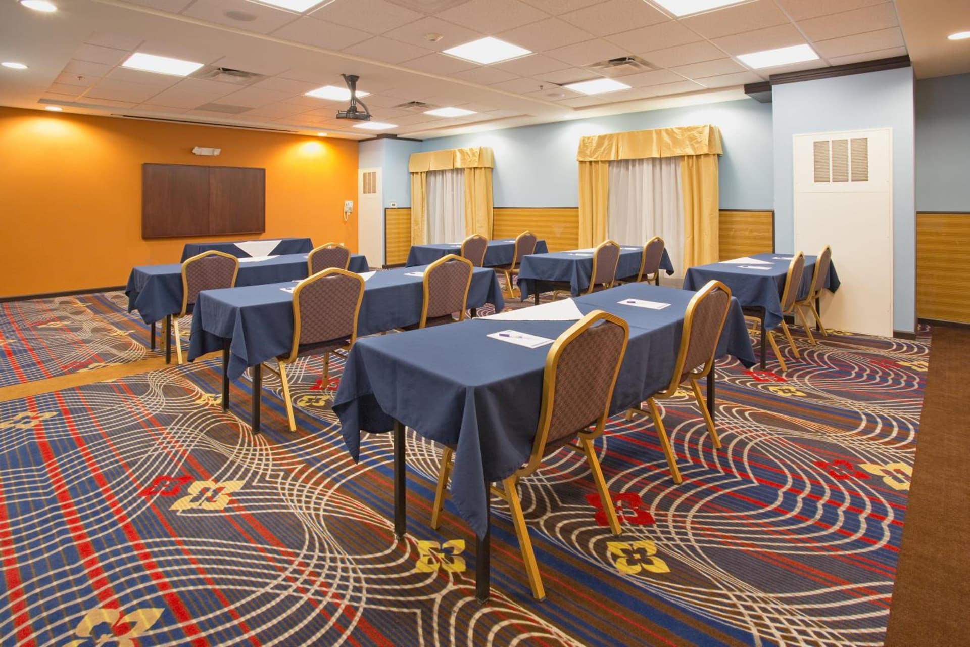 Holiday Inn Express & Suites Denver North - Thornton by IHG gallery photo in Thornton, CO — image 44