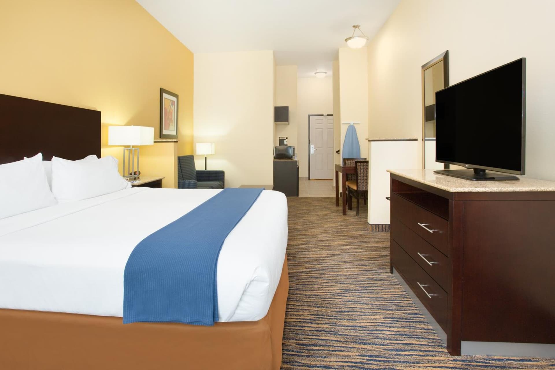Holiday Inn Express & Suites Denver North - Thornton by IHG gallery photo in Thornton, CO — image 22