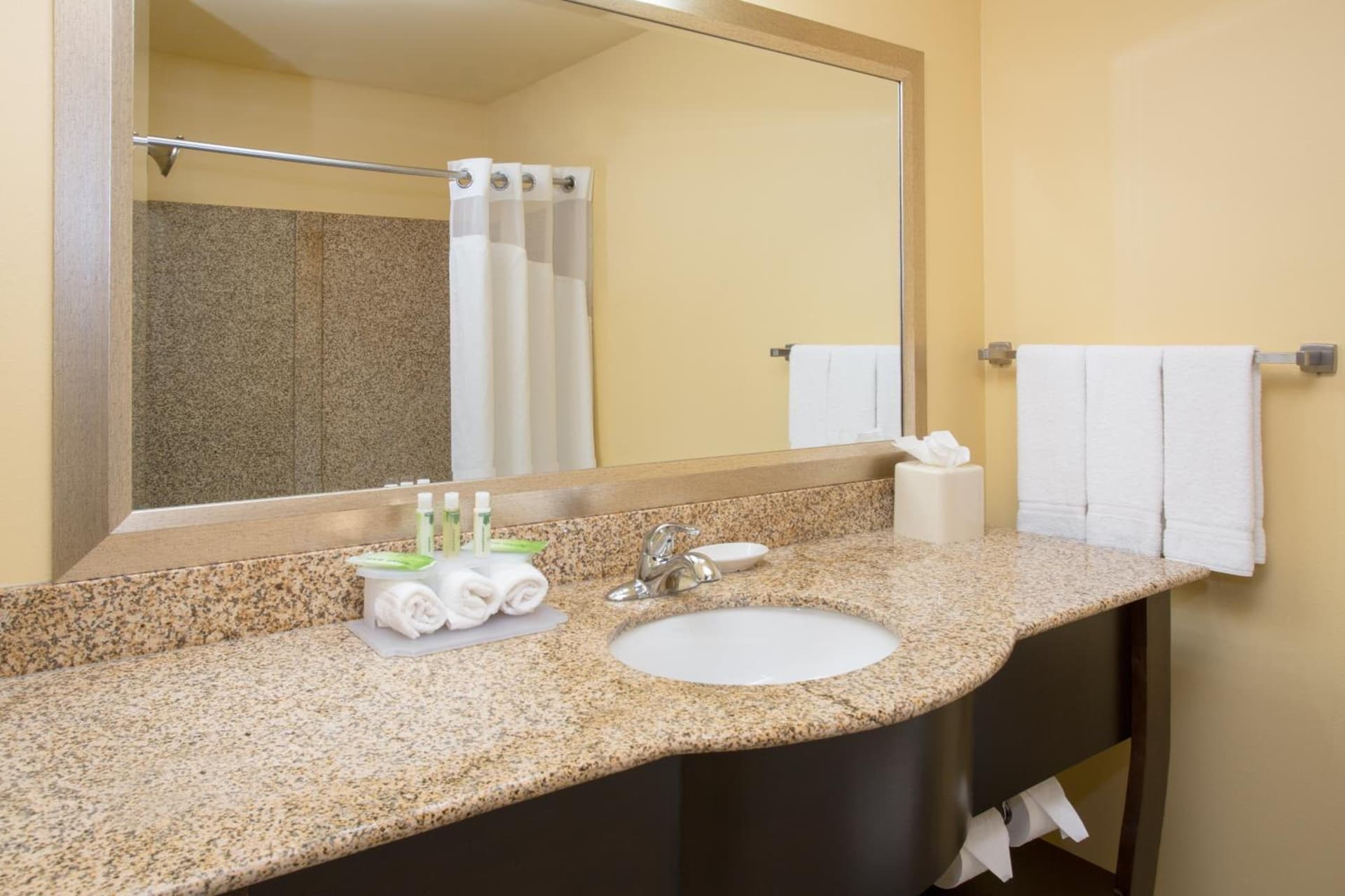 Holiday Inn Express & Suites Denver North - Thornton by IHG gallery photo in Thornton, CO — image 9