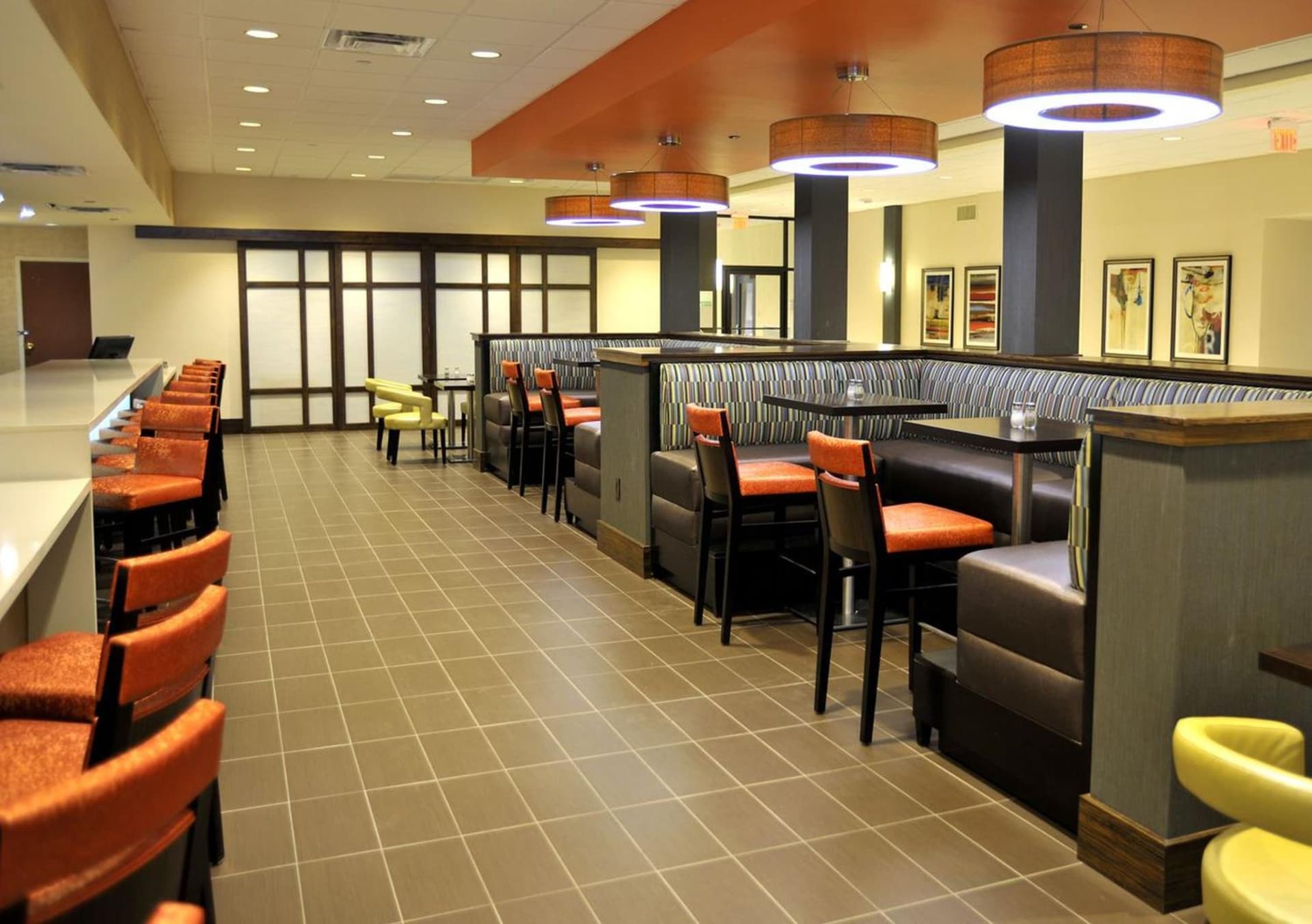Holiday Inn and Suites Charleston West by IHG gallery photo in Charleston, WV — image 15