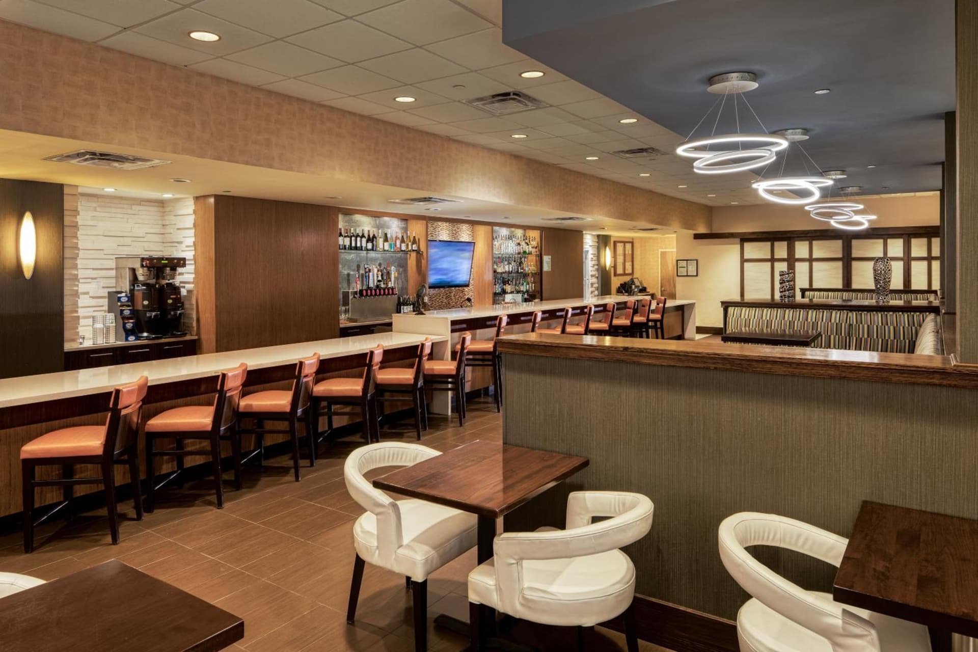 Holiday Inn and Suites Charleston West by IHG gallery photo in Charleston, WV — image 27