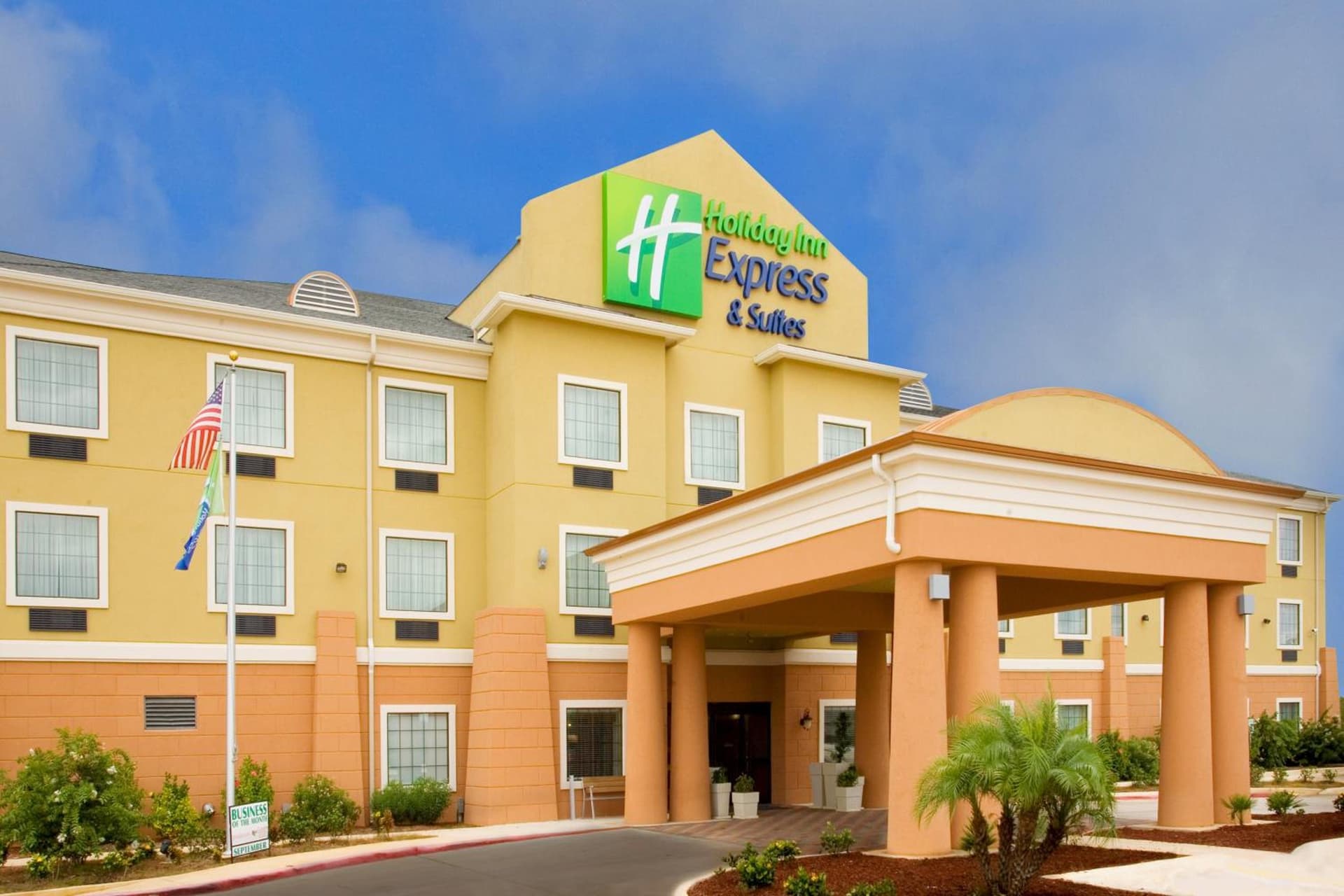 Holiday Inn Express & Suites - Jourdanton-Pleasanton by IHG featured exterior or lobby in Jourdanton, TX — similar hotel