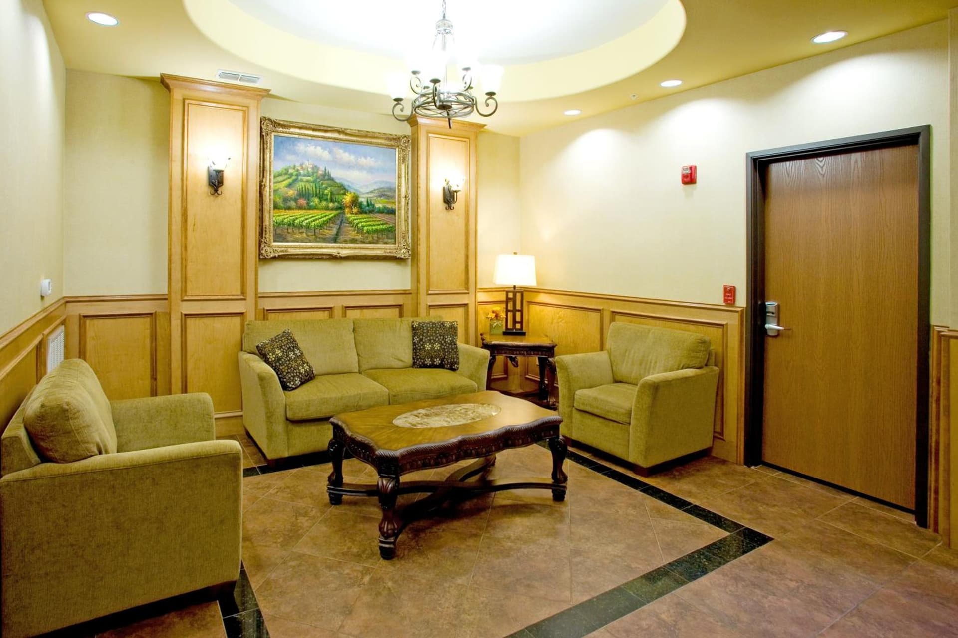 Holiday Inn Express & Suites - Jourdanton-Pleasanton by IHG property views in Jourdanton, TX — gallery photo 3
