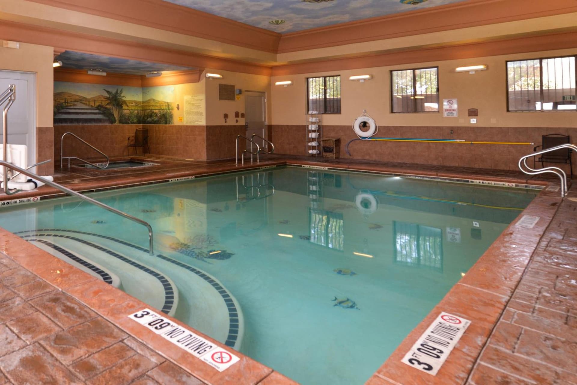 Holiday Inn Express Hotel & Suites Las Cruces by IHG gallery photo in Las Cruces, NM — image 8