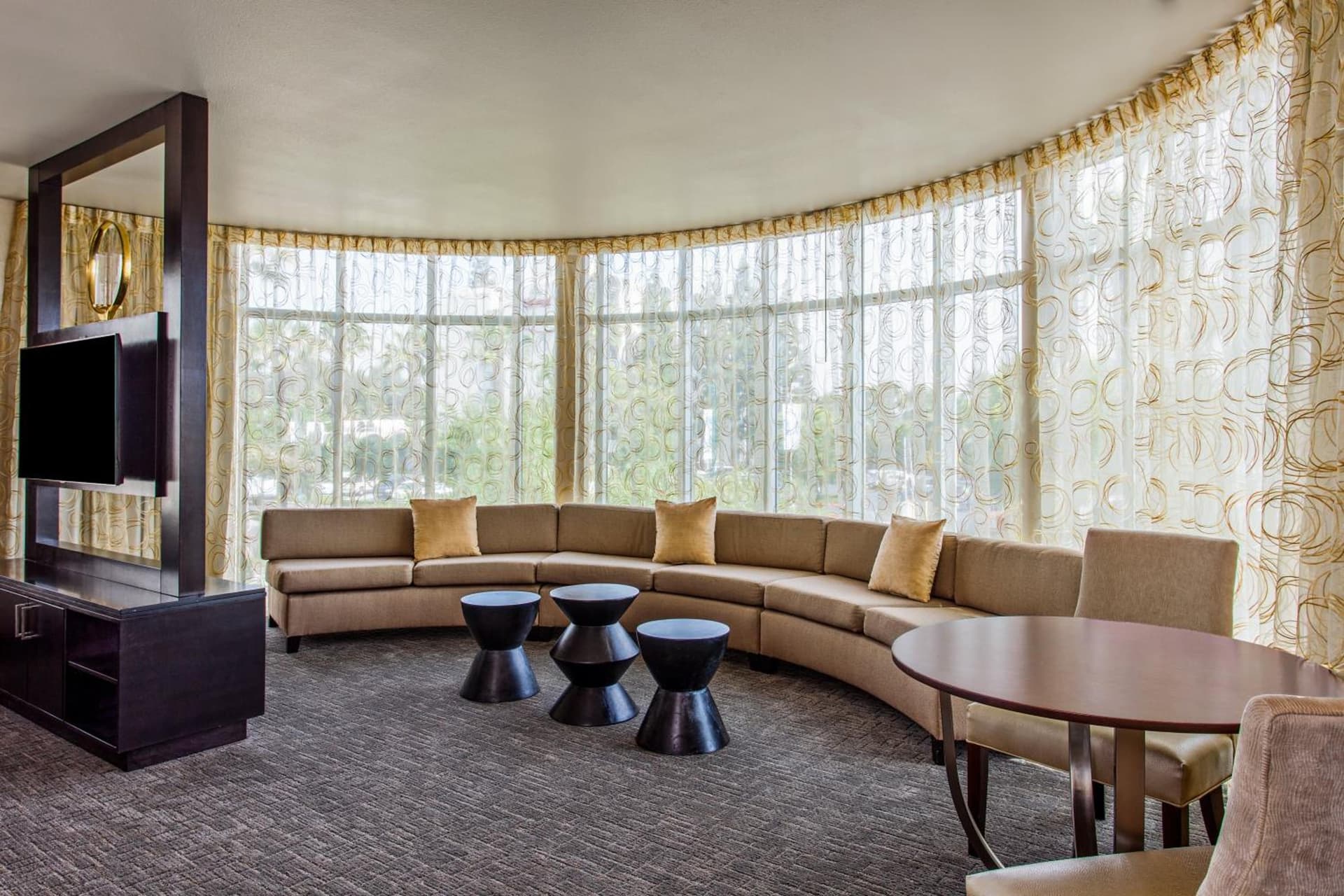 Holiday Inn Express & Suites Anaheim Resort Area by IHG gallery photo in Anaheim, CA — image 50