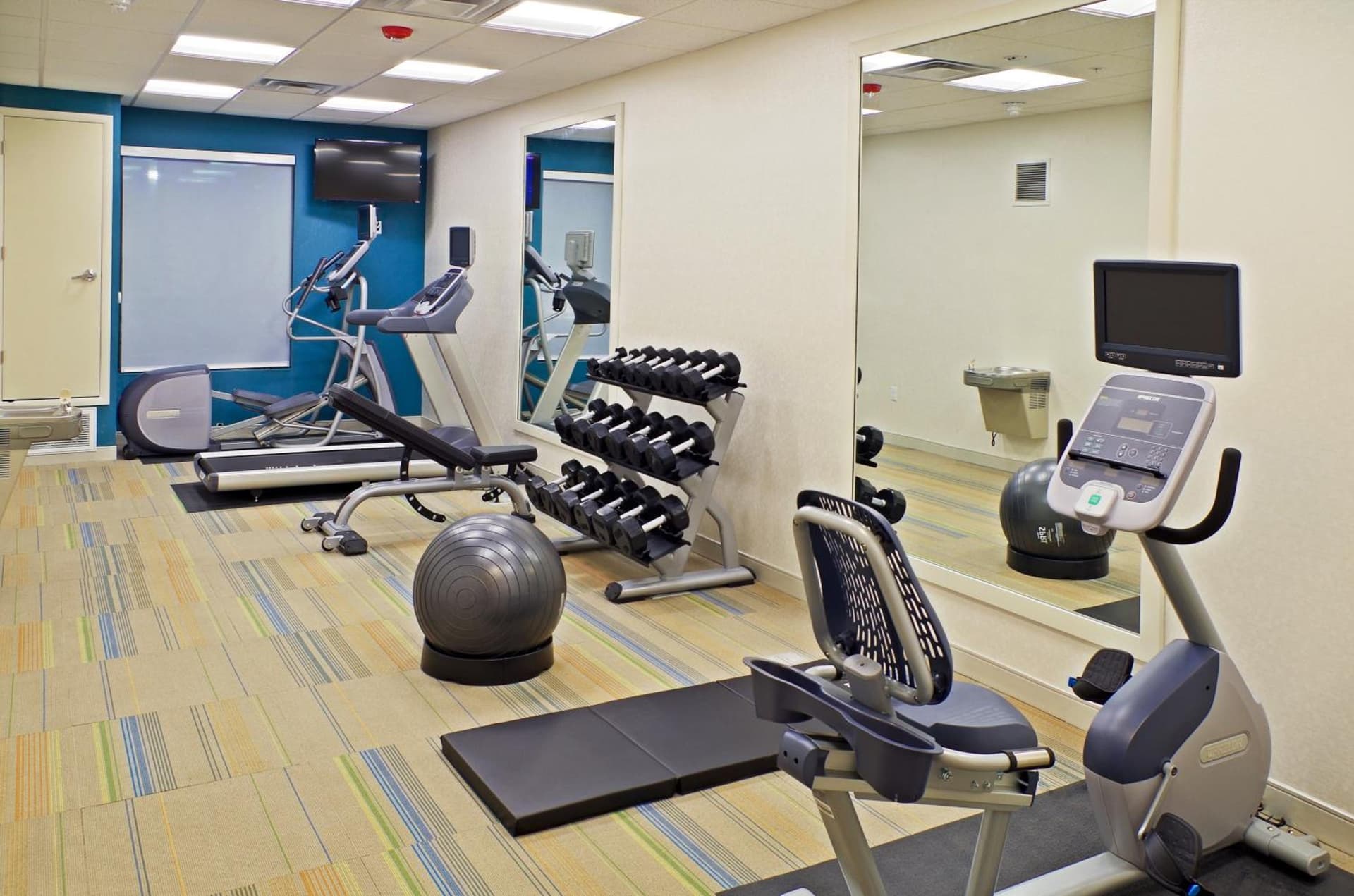 Holiday Inn Express & Suites - Phoenix North - Scottsdale by IHG gallery photo in Phoenix, AZ — image 19