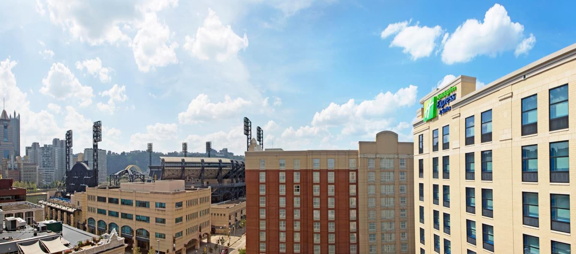 Holiday Inn Express & Suites Pittsburgh North Shore by IHG gallery photo in Pittsburgh, PA — image 11