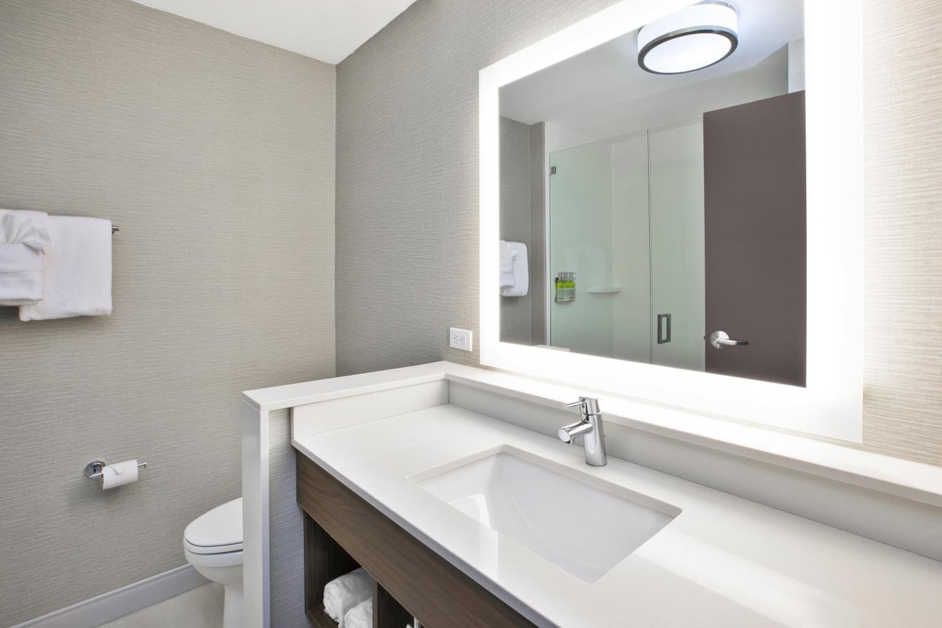 Holiday Inn Express & Suites Okemos - University Area by IHG gallery photo in Okemos, MI — image 15