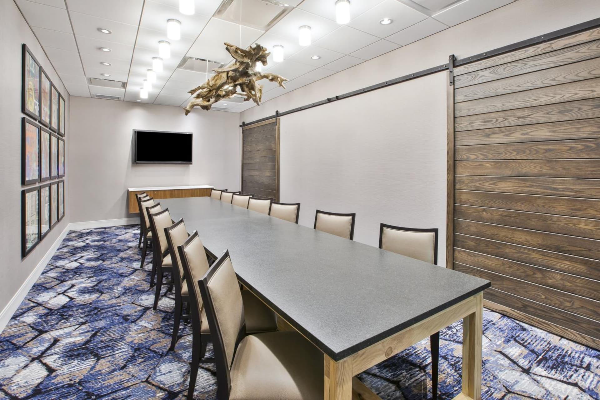 Holiday Inn Express & Suites Okemos - University Area by IHG interior in Okemos, MI — gallery photo 2