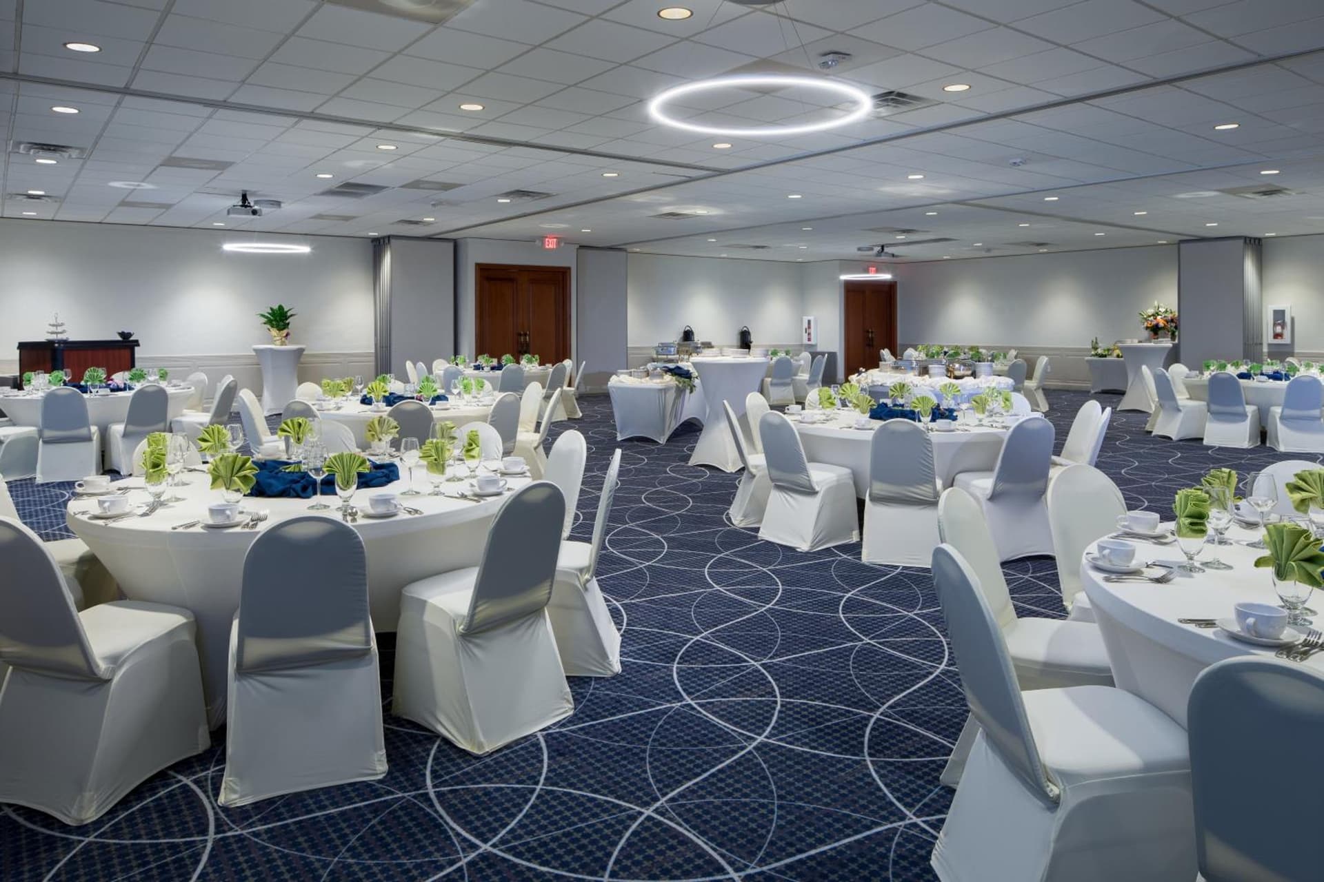 Holiday Inn and Suites Charleston West by IHG gallery photo in Charleston, WV — image 24