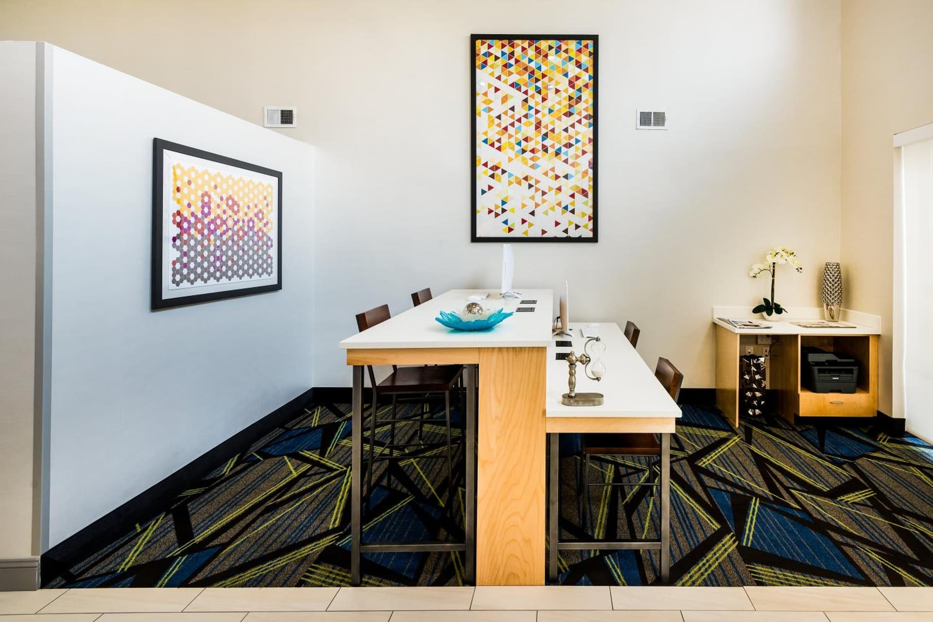 Holiday Inn Express & Suites Charlotte Arpt-Belmont by IHG gallery photo in Belmont, NC — image 19