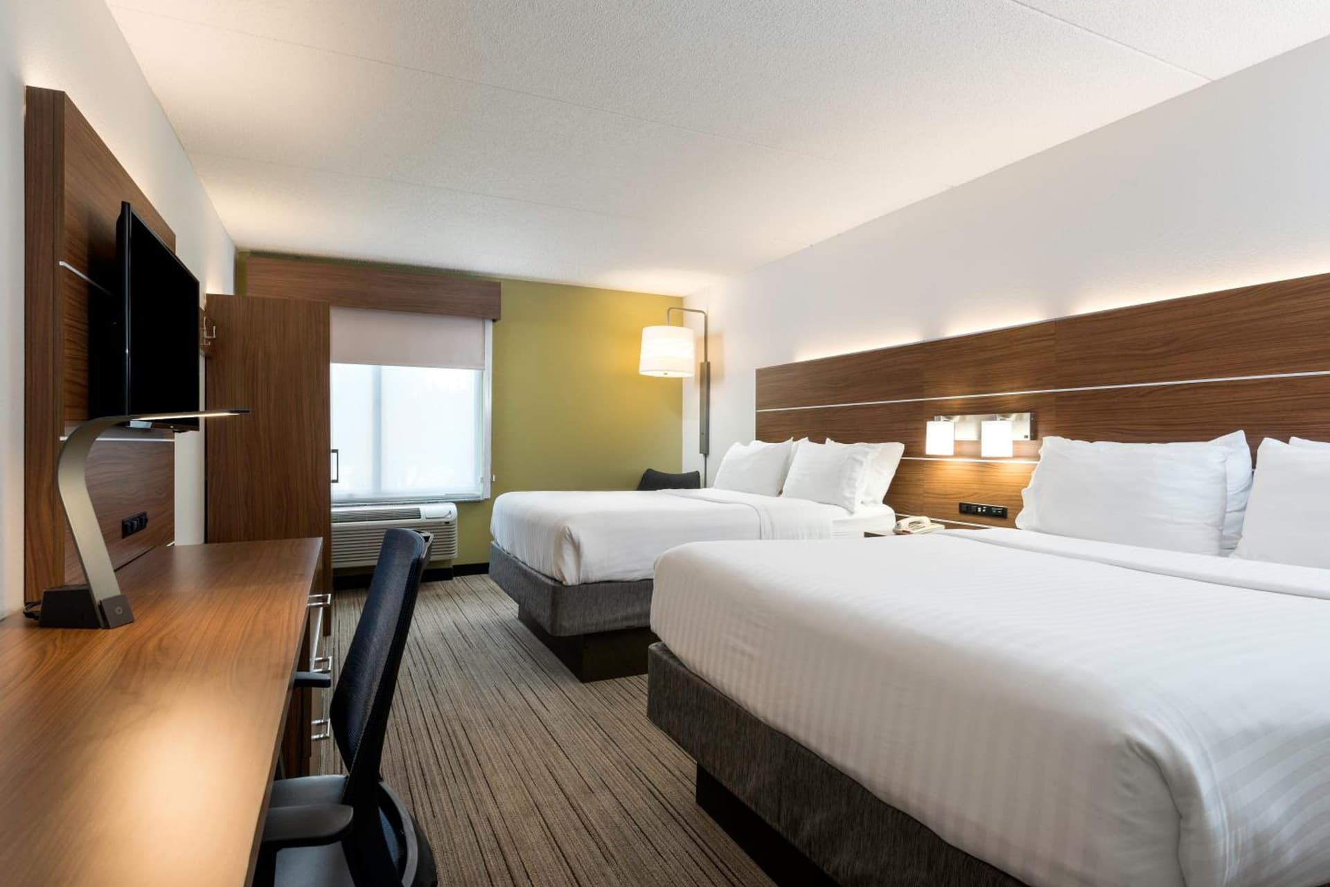 Holiday Inn Express & Suites Charlotte Arpt-Belmont by IHG gallery photo in Belmont, NC — image 21