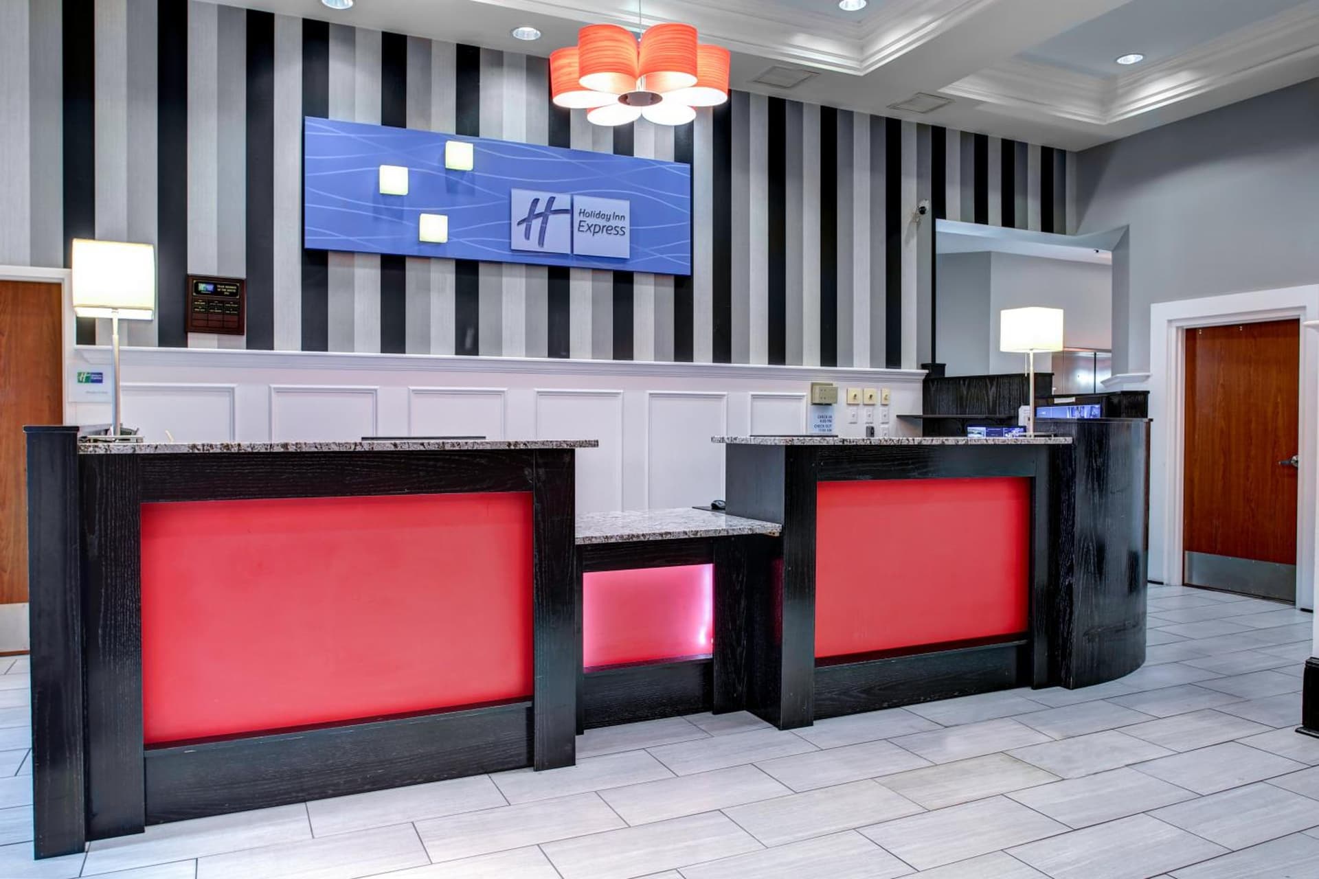 Holiday Inn Express Hotel & Suites Pittsburgh-South Side by IHG gallery photo in Pittsburgh, PA — image 16