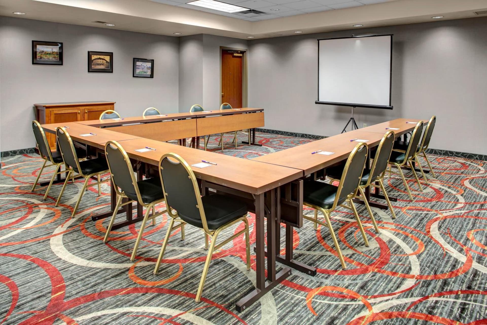 Holiday Inn Express Hotel & Suites Pittsburgh-South Side by IHG gallery photo in Pittsburgh, PA — image 21