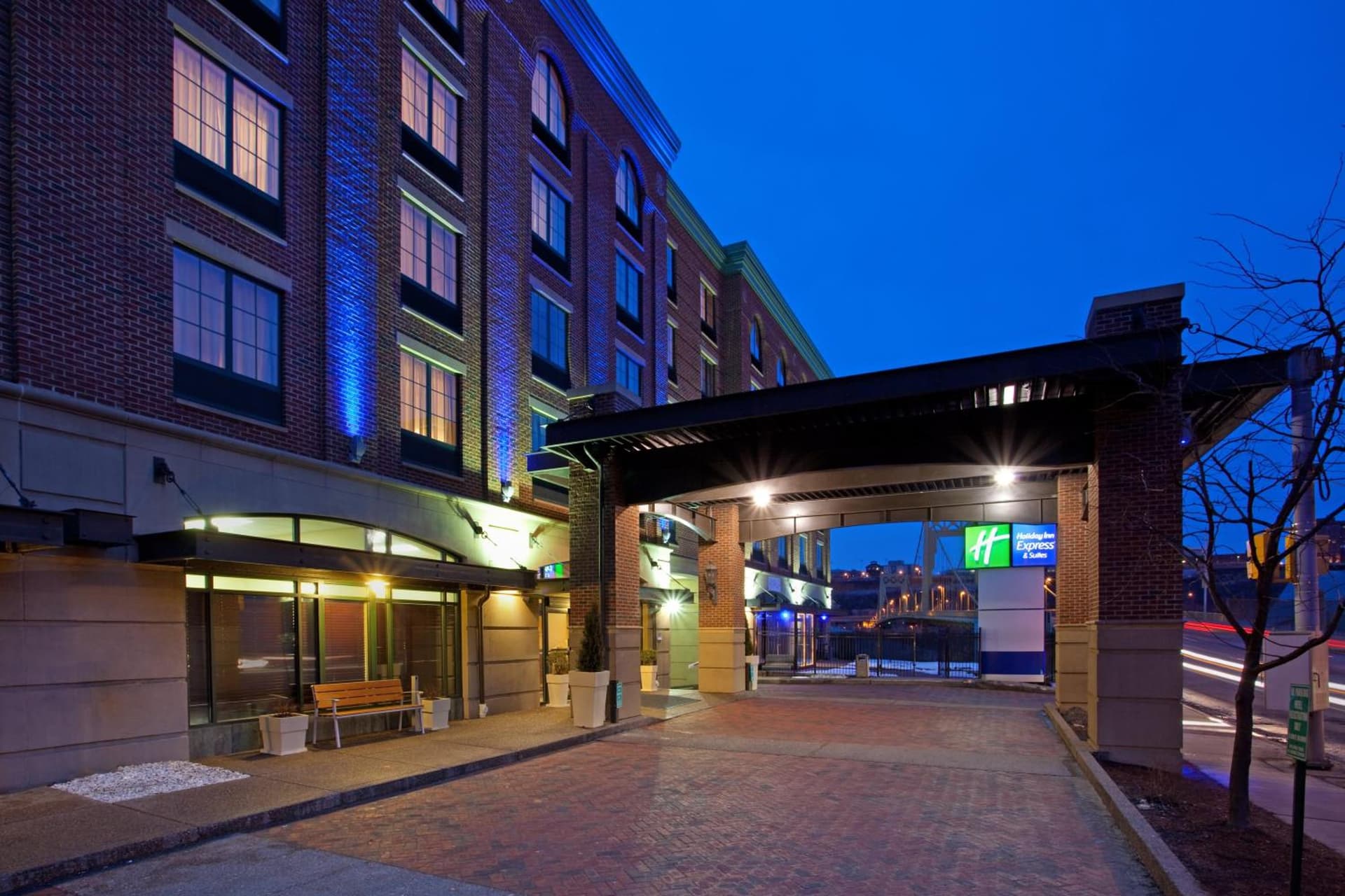 Holiday Inn Express Hotel & Suites Pittsburgh-South Side by IHG gallery photo in Pittsburgh, PA — image 13