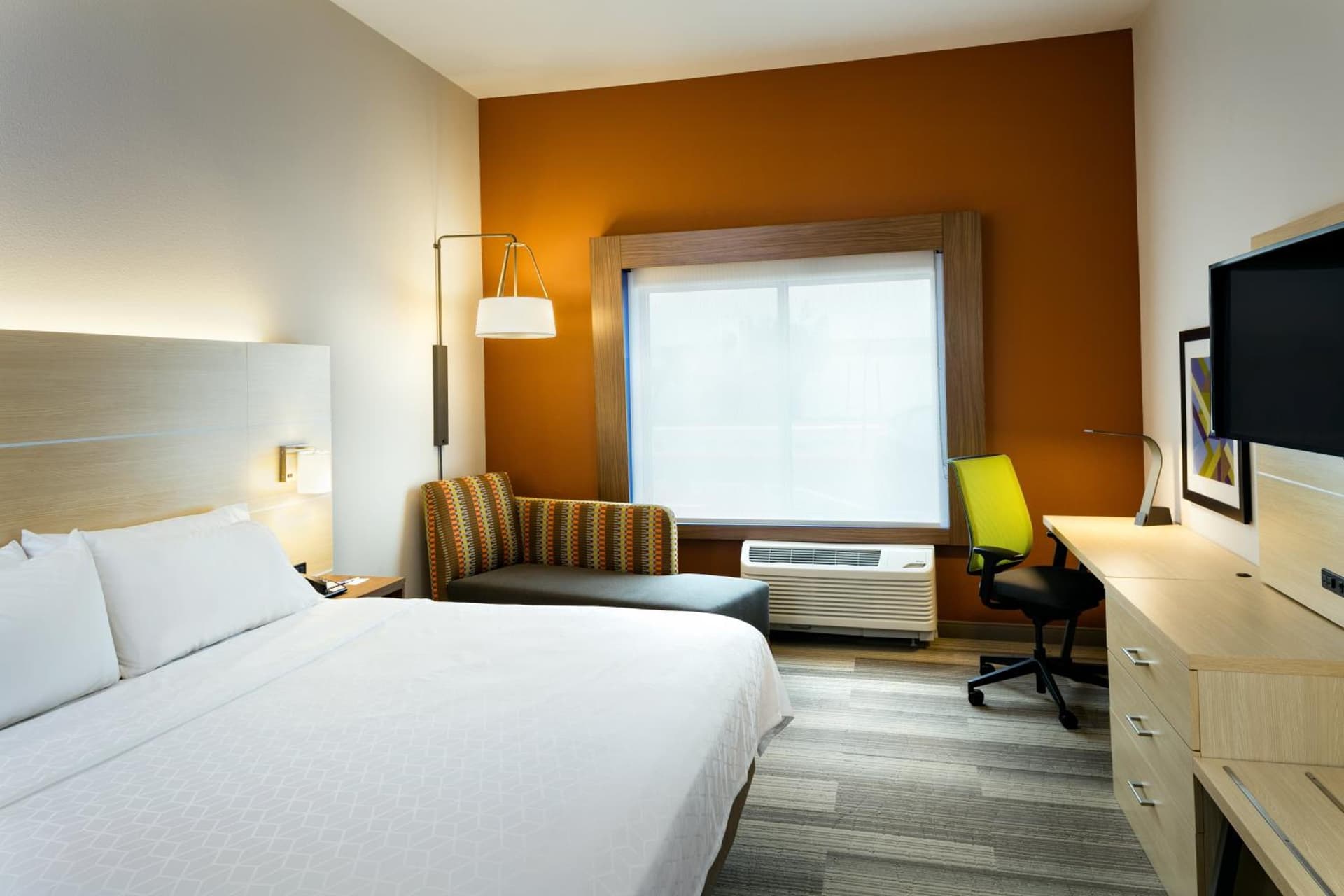 Holiday Inn Express & Suites - Medford by IHG gallery photo in Medford, OR — image 23