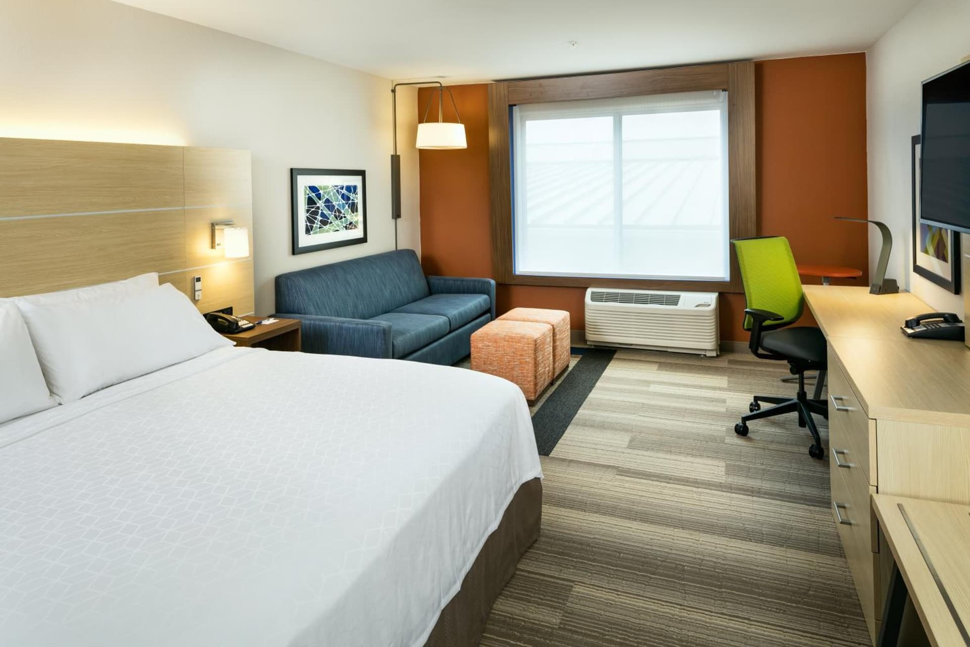 Holiday Inn Express & Suites - Medford by IHG gallery photo in Medford, OR — image 32