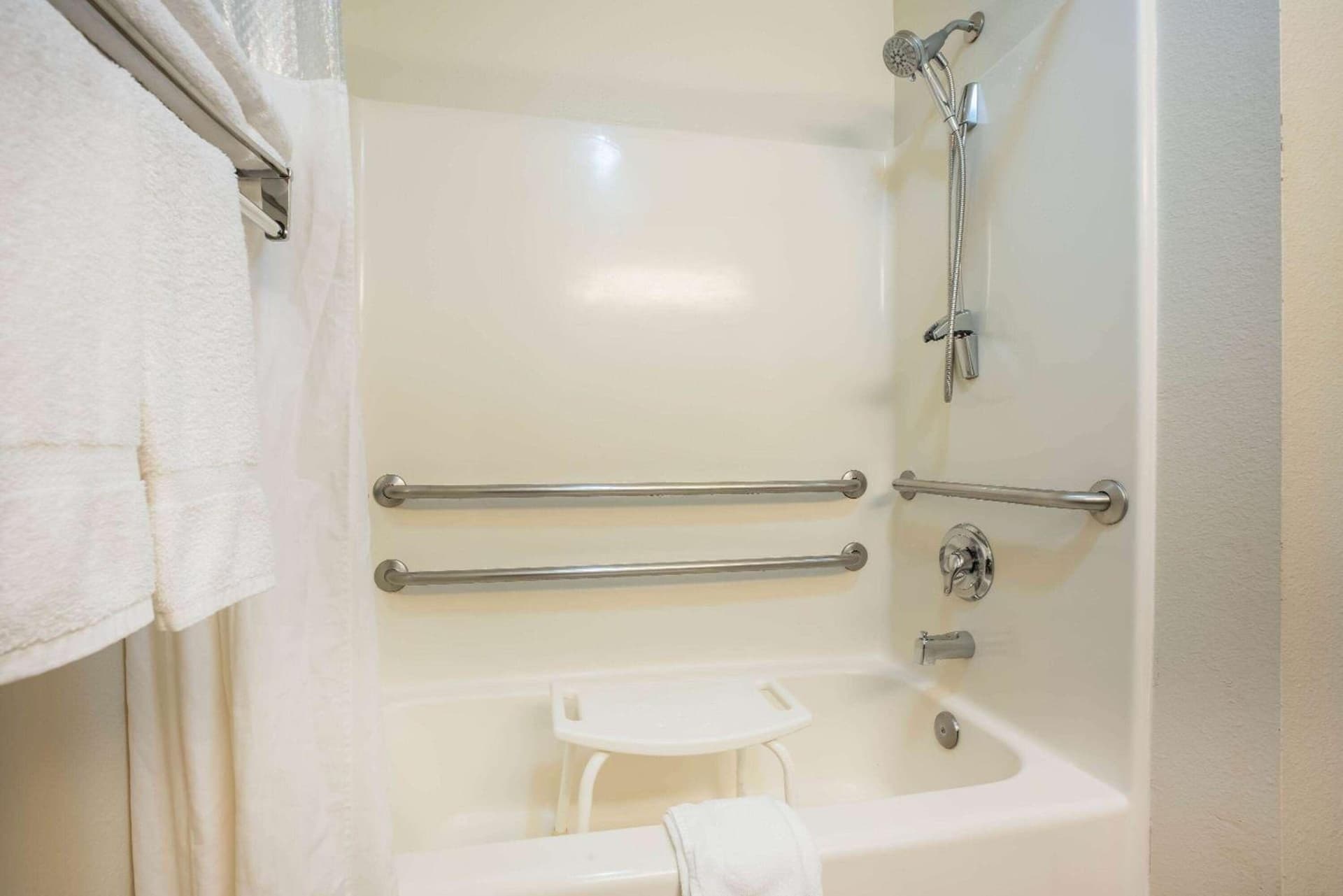 La Quinta by Wyndham Portland Airport gallery photo in Portland, OR — image 40