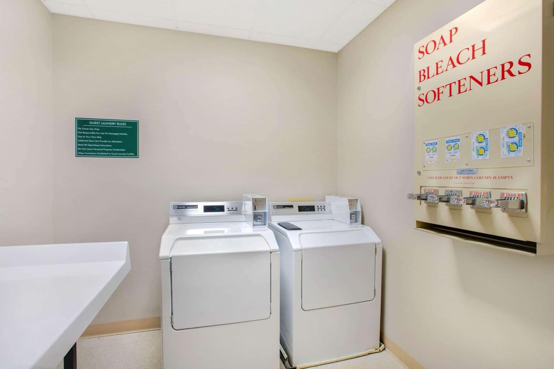 La Quinta by Wyndham Springfield South gallery photo in Springfield, MO — image 36