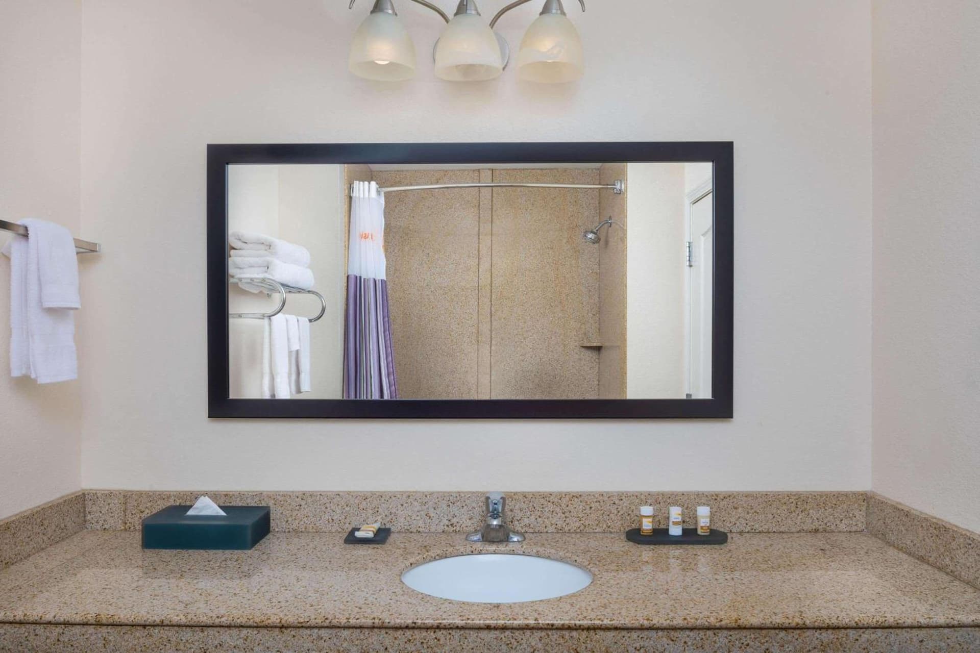 La Quinta by Wyndham Macon West gallery photo in Macon, GA — image 36