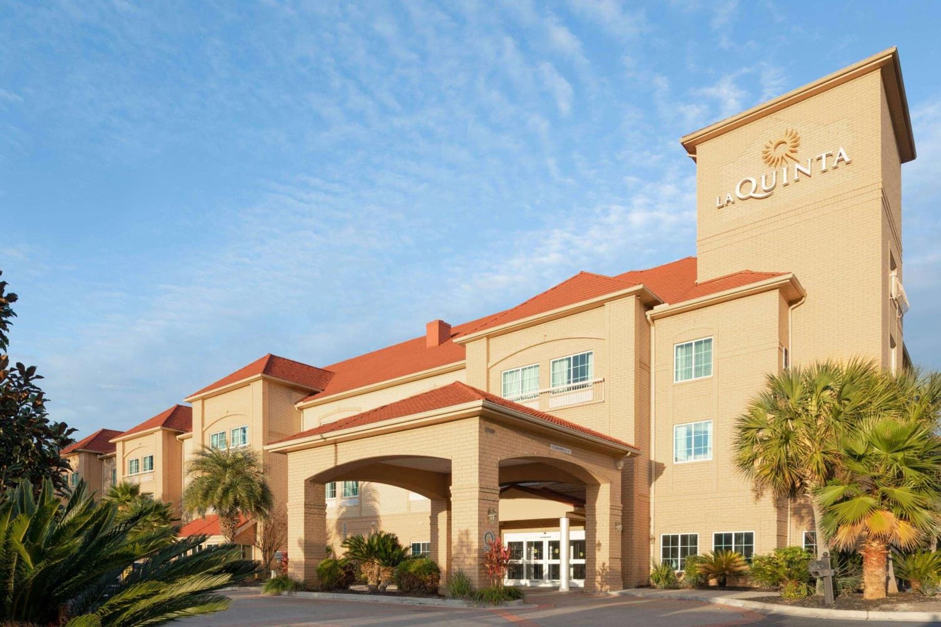 La Quinta by Wyndham Hinesville - Fort Stewart featured exterior or lobby in Hinesville, GA — similar hotel