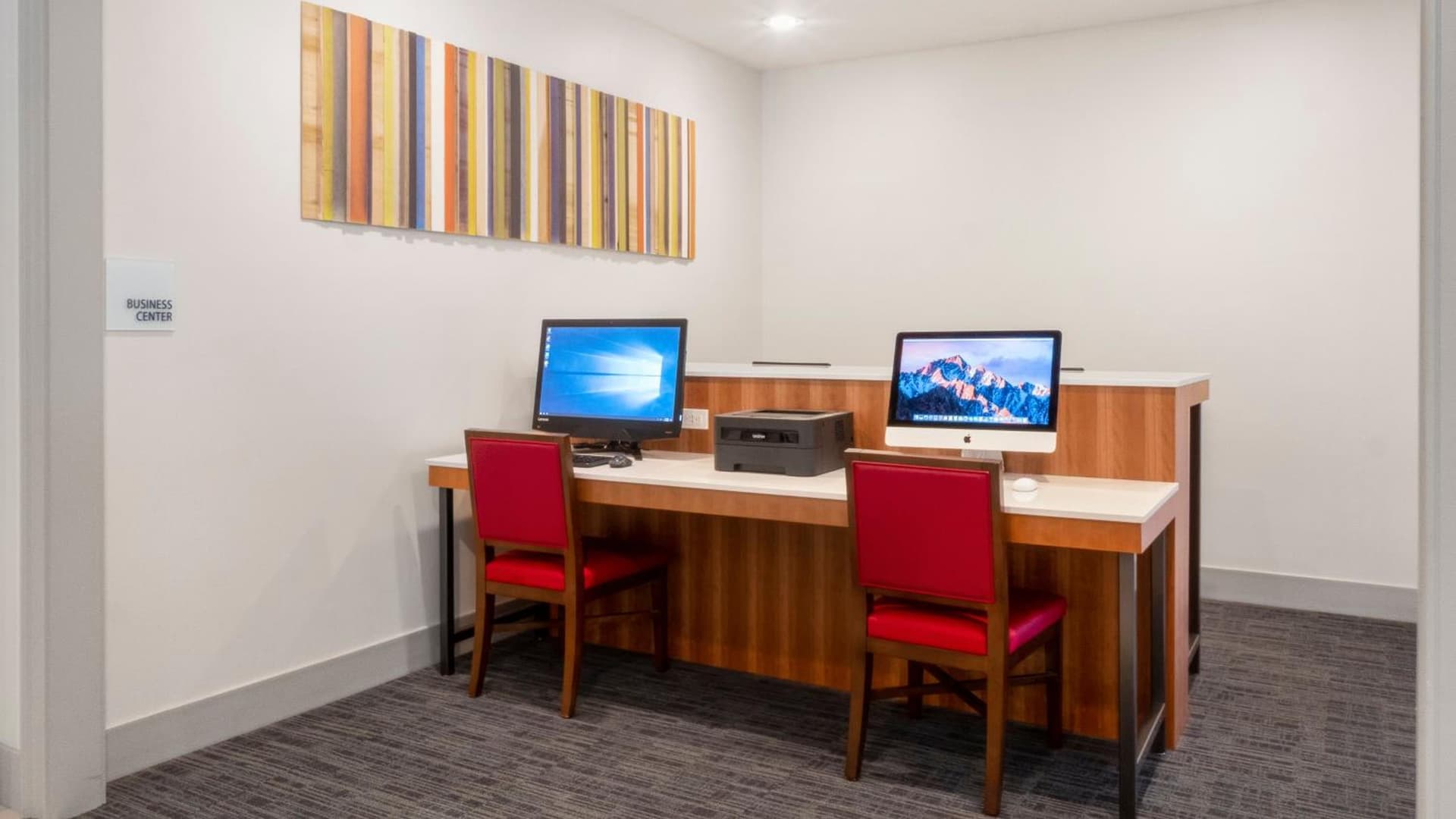 Holiday Inn Express Hotel & Suites Newton Sparta by IHG property views in Newton, NJ — gallery photo 3