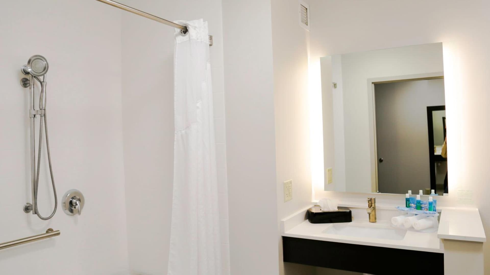 Holiday Inn Express & Suites Kingston-Ulster by IHG gallery photo in Lake Katrine, NY — image 49