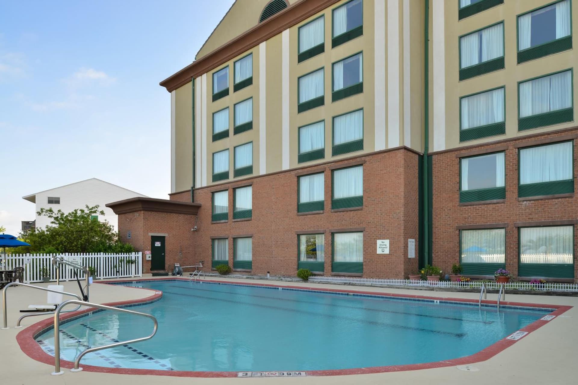 Holiday Inn Express & Suites - Ocean City by IHG gallery photo in Ocean City, MD — image 12