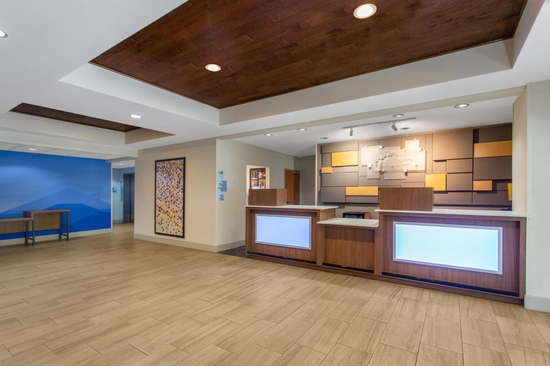 Holiday Inn Express and Suites Silver Springs - Ocala by IHG gallery photo in Silver Springs, FL — image 27