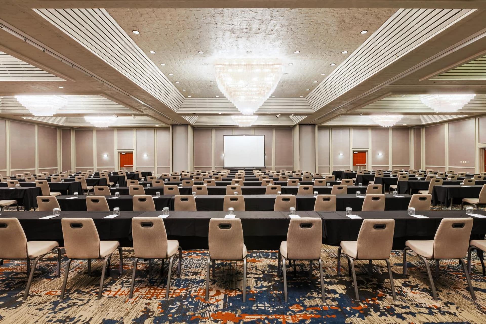 Crowne Plaza Columbus North - Worthington by IHG gallery photo in Columbus, OH — image 24