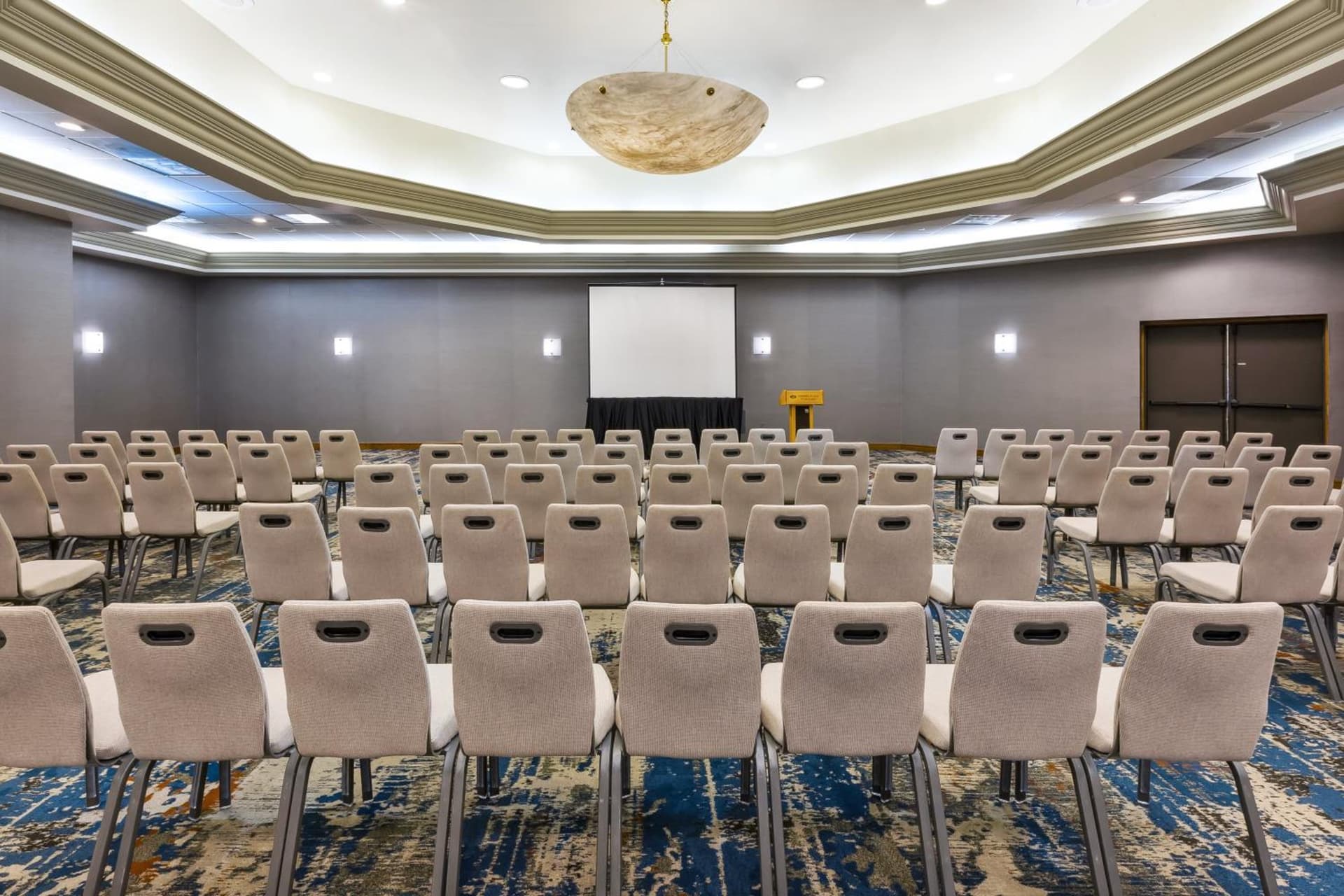 Crowne Plaza Columbus North - Worthington by IHG gallery photo in Columbus, OH — image 55