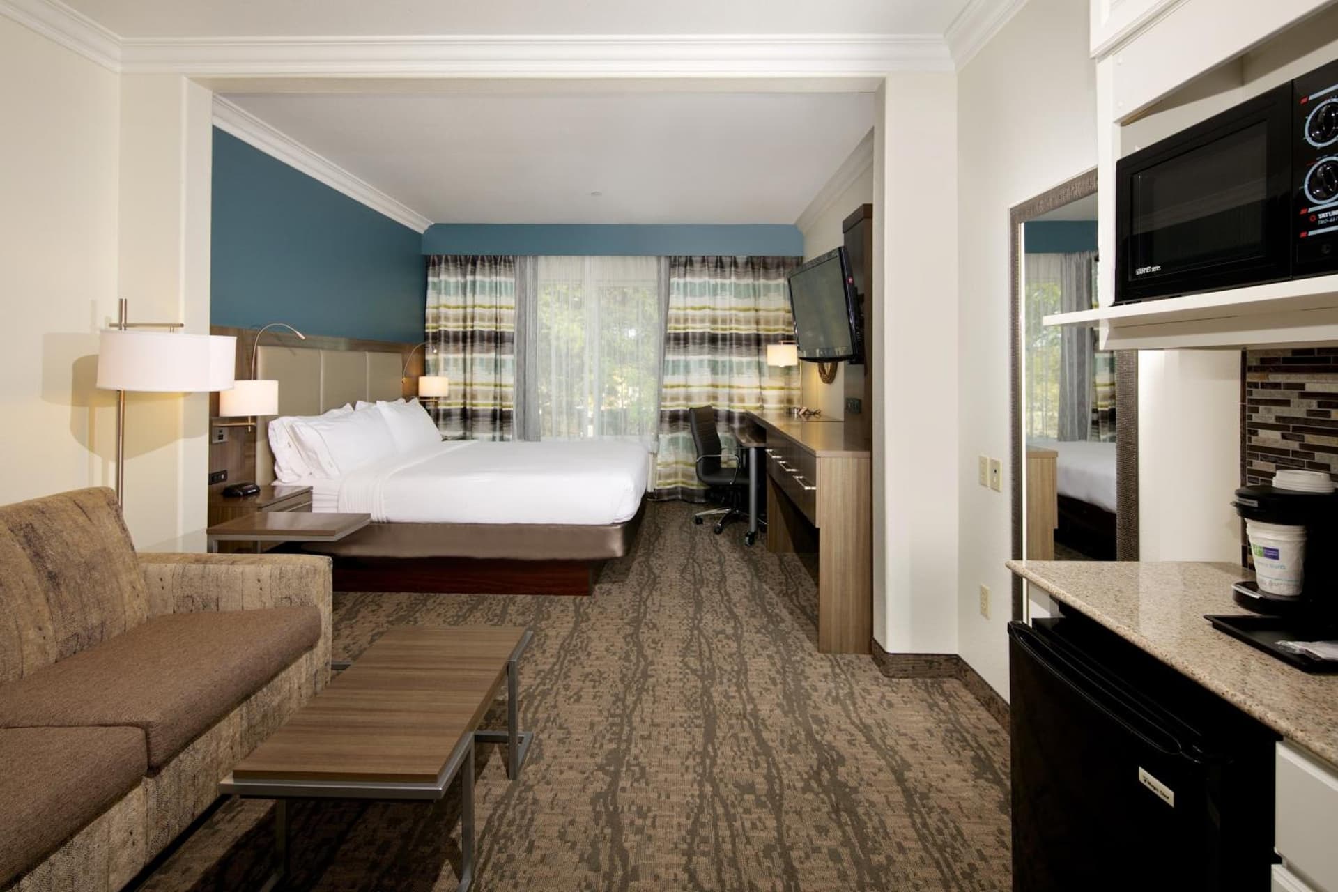 Holiday Inn Express Hotel & Suites - Paso Robles by IHG gallery photo in Paso Robles, CA — image 35