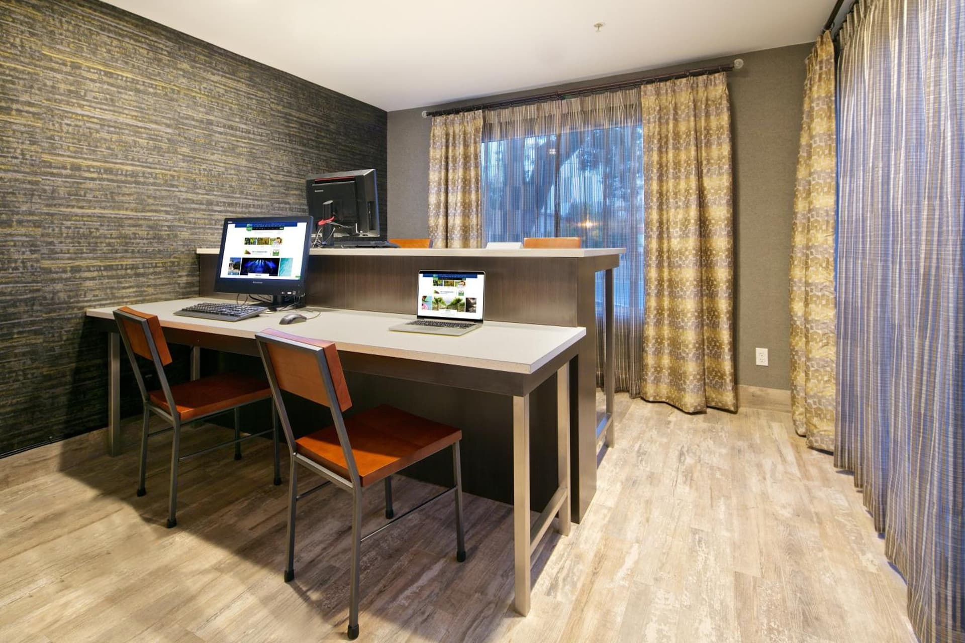 Holiday Inn Express Hotel & Suites - Paso Robles by IHG gallery photo in Paso Robles, CA — image 14