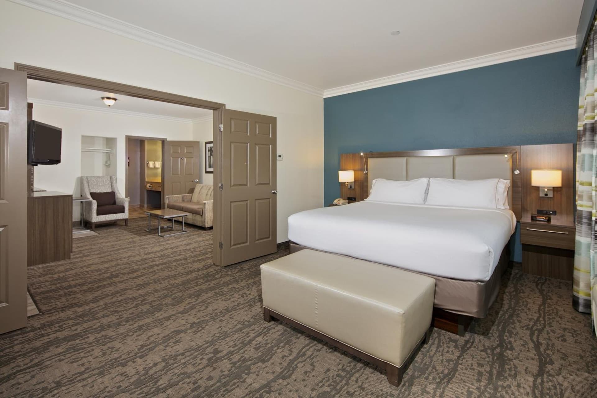 Holiday Inn Express Hotel & Suites - Paso Robles by IHG gallery photo in Paso Robles, CA — image 32