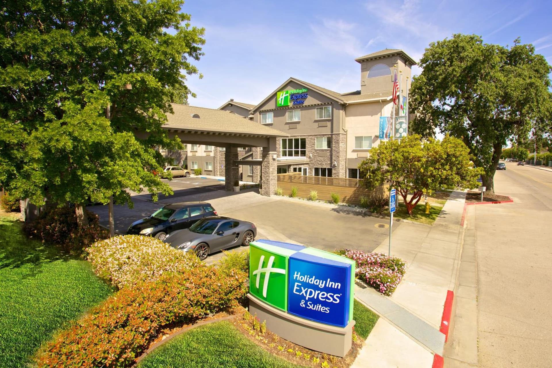 Holiday Inn Express Hotel & Suites - Paso Robles by IHG featured exterior or lobby in Paso Robles, CA — similar hotel