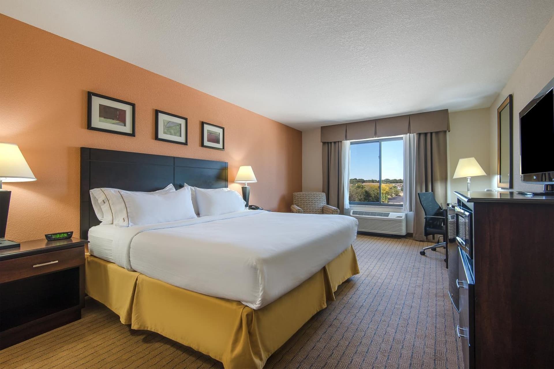 Holiday Inn Express and Suites Lafayette East by IHG gallery photo in Lafayette, IN — image 39