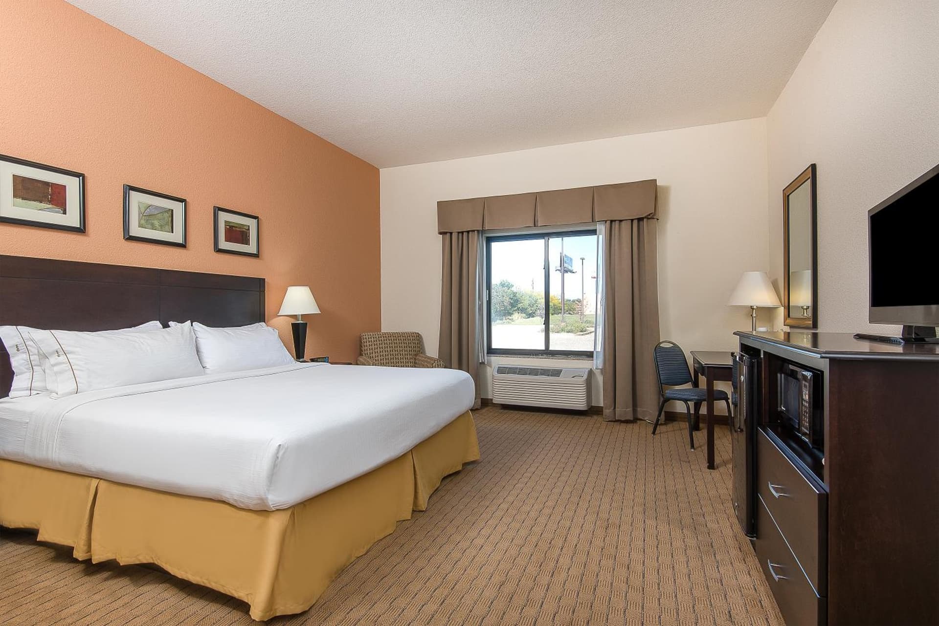 Holiday Inn Express and Suites Lafayette East by IHG gallery photo in Lafayette, IN — image 12