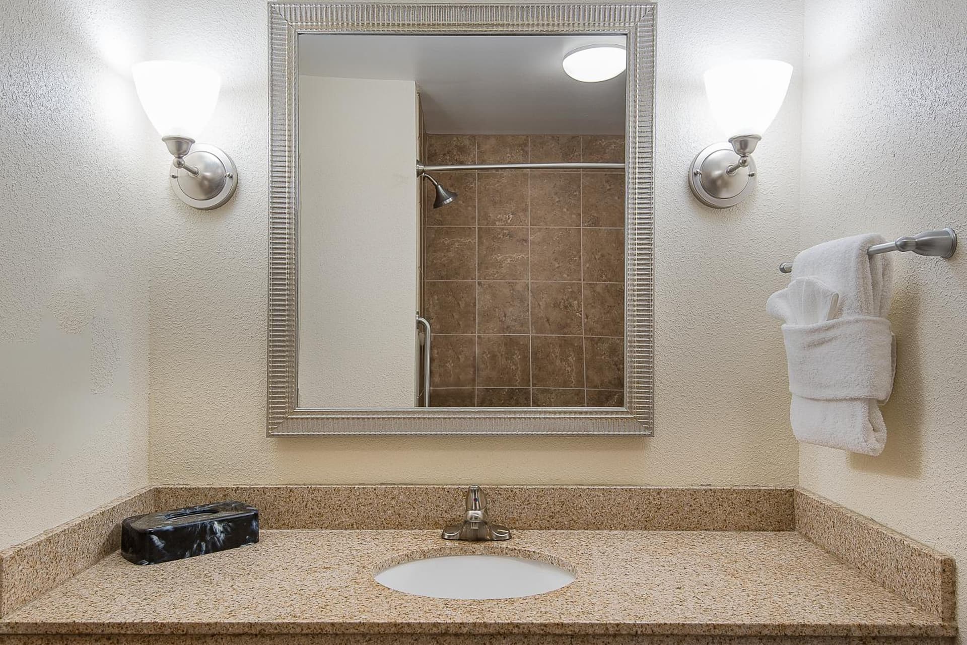 Holiday Inn Express and Suites Lafayette East by IHG gallery photo in Lafayette, IN — image 6