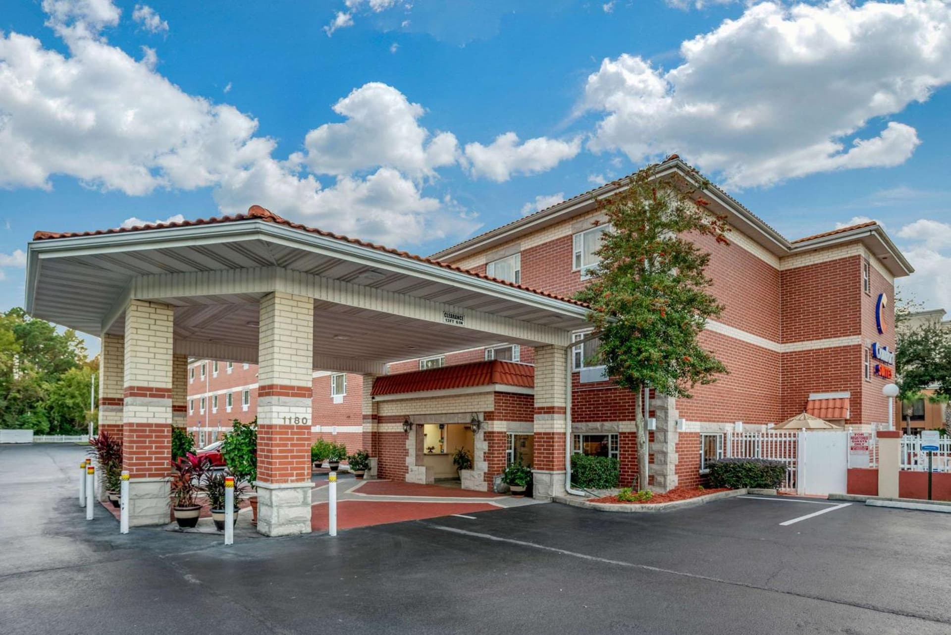 Comfort Suites Jacksonville Airport interior in Jacksonville, FL — gallery photo 2