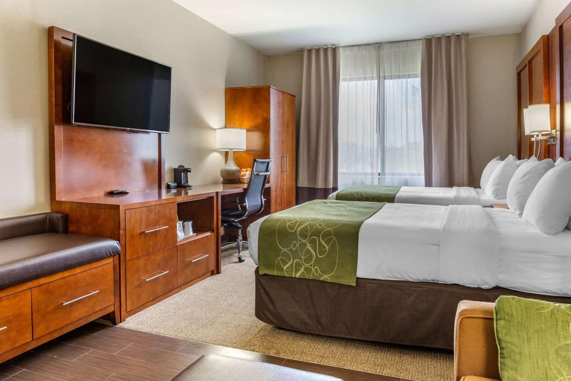 Comfort Suites Dover University Area gallery photo in Dover, DE — image 16